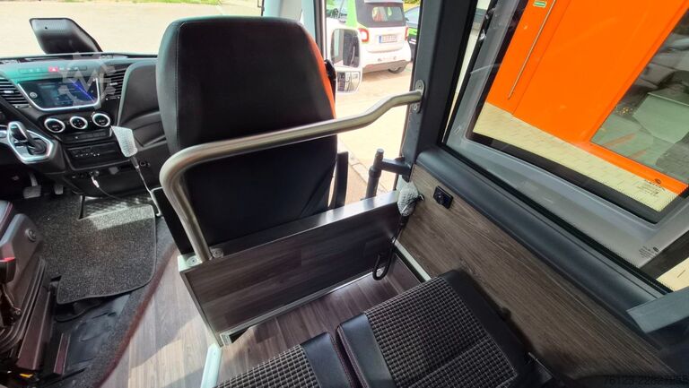 Kleinbus IVECO 2x Daily 70 Lagerfahrzeug Ferqui Sunrise 2,5 m B