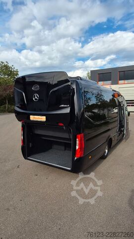 Kleinbus MERCEDES-BENZ 519 Sunset S 4 Ferqui Lagerfahrzeug Stock