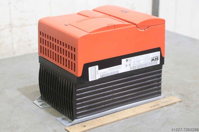 Frequency converter 5,5 kW SEW-EURODRIVE Movitrac 31C055-503-4-00