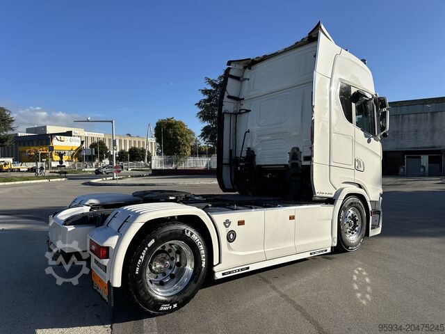 Standard-Sattelzugmaschine SCANIA 660S