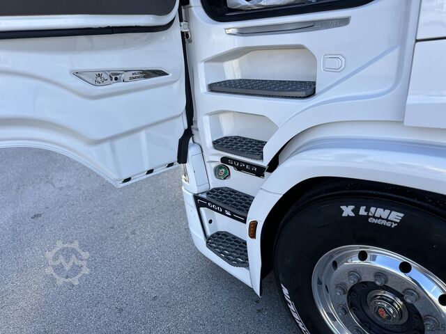 Standard-Sattelzugmaschine SCANIA 660S