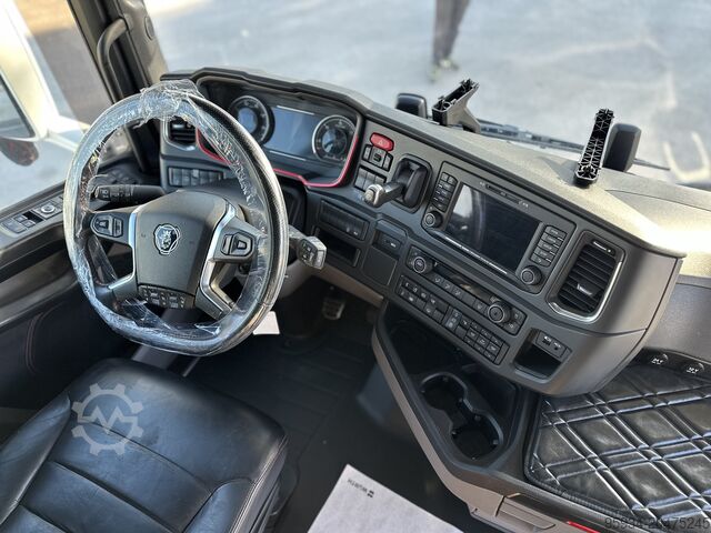 Standard-Sattelzugmaschine SCANIA 660S