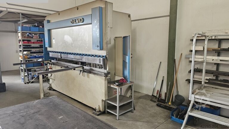 Abkantpresse - hydraulisch LVD PPBL 135/30