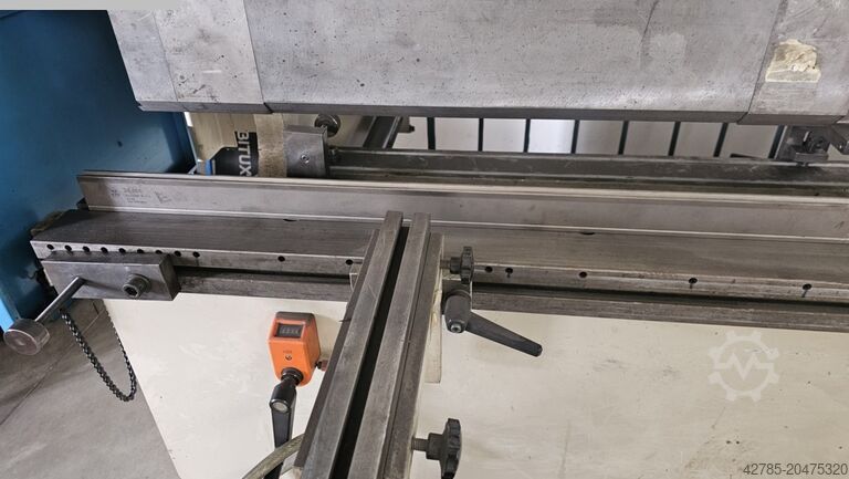 Abkantpresse - hydraulisch LVD PPBL 135/30