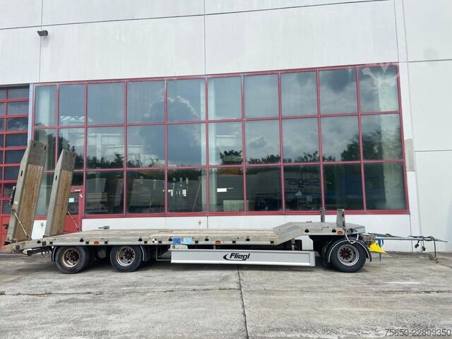 Low loader trailer Fliegl DTS 300  3 Achs Tiefladeranhänger