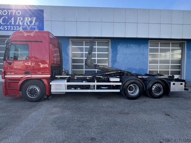 Roll-off tipper truck Mercedes-Benz Actros 2548