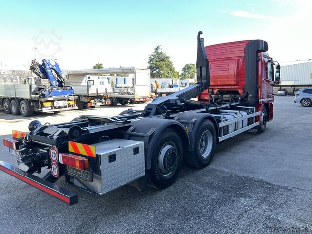 Roll-off tipper truck Mercedes-Benz Actros 2548