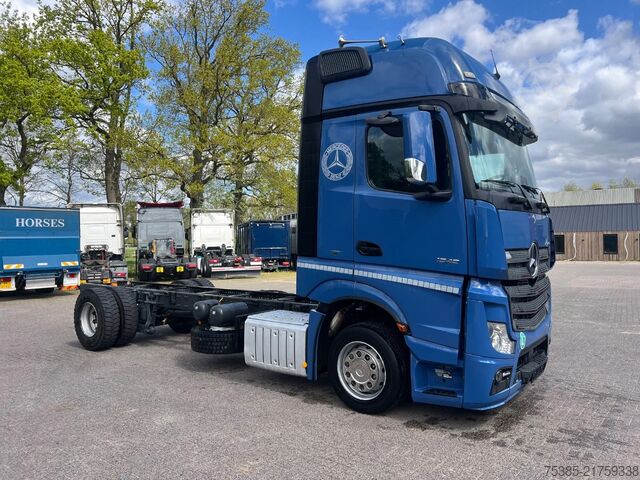 Fahrgestell mit Fahrerhaus Mercedes-Benz Actros 1842 Megaspace Euro 6