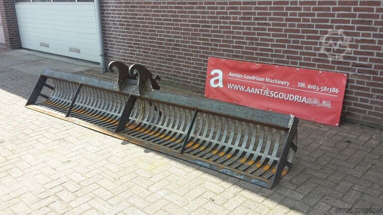 Screening bucket  Slootreiniger bakken