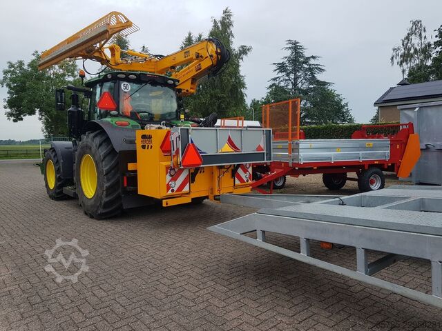 Car transporter  mobiele  Aagomac slootbrug