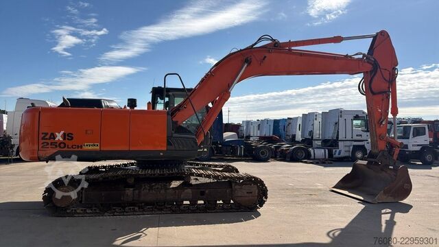 Crawler excavator Hitachi ZX250LCH-5A (AIRCO / 6.868 HOURS / BELGIAN MACH...