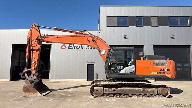 Crawler excavator Hitachi ZX250LCH-5A (AIRCO / 6.868 HOURS / BELGIAN MACH...