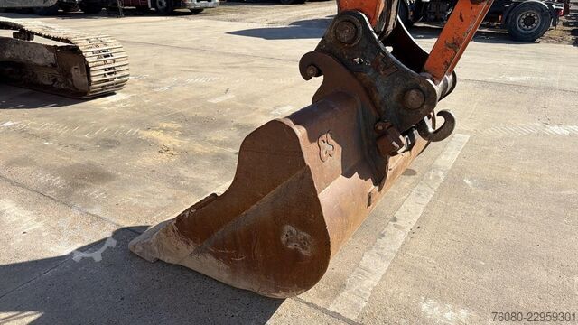 Crawler excavator Hitachi ZX250LCH-5A (AIRCO / 6.868 HOURS / BELGIAN MACH...