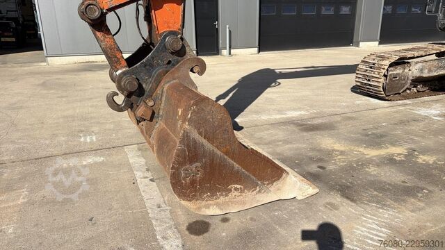 Crawler excavator Hitachi ZX250LCH-5A (AIRCO / 6.868 HOURS / BELGIAN MACH...