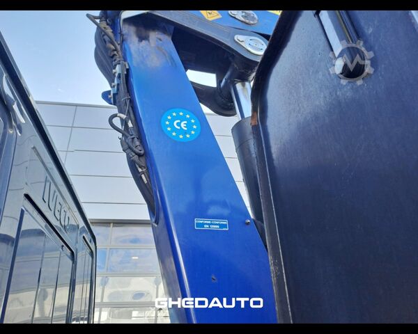 Standard tractor unit IVECO EUROCARGO 180E28 CON GRU PM E CASSONE FISSO
