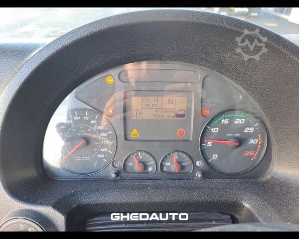 Standard tractor unit IVECO EUROCARGO 180E28 CON GRU PM E CASSONE FISSO