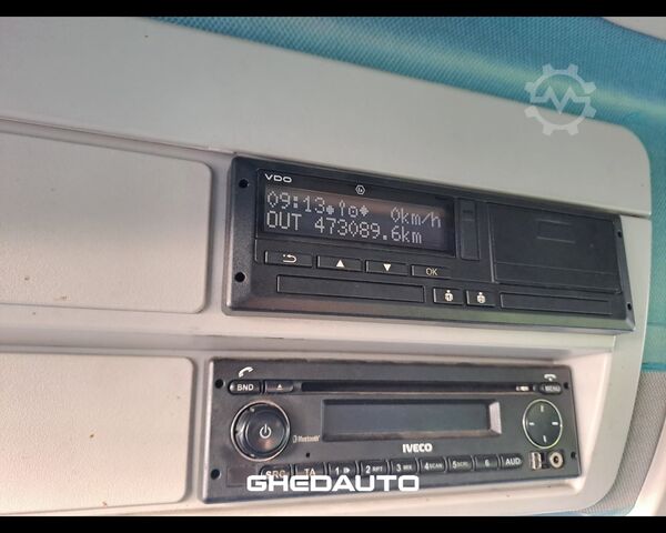 Standard tractor unit IVECO EUROCARGO 180E28 CON GRU PM E CASSONE FISSO