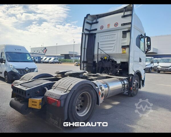 Standard tractor unit IVECO TRATTORE STRADALE IVECO S-WAY 460 LNG  METANO