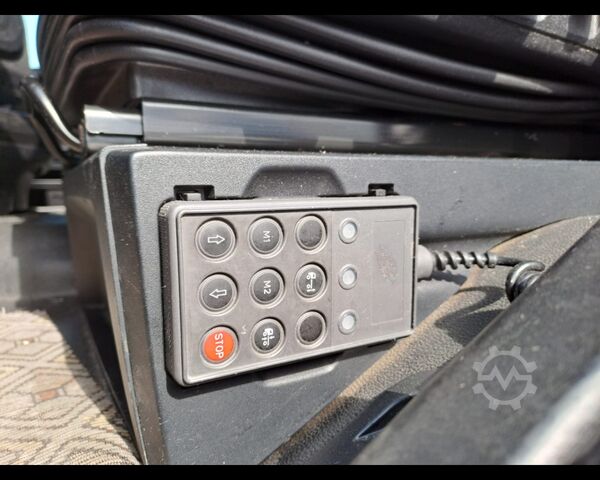 Standard tractor unit IVECO TRATTORE STRADALE IVECO S-WAY 460 LNG  METANO