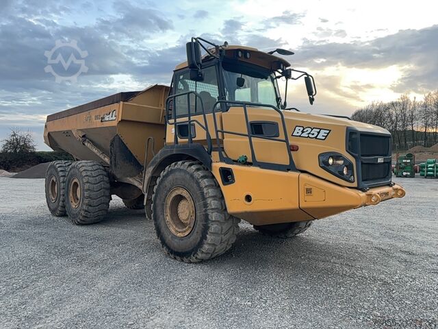 Articulated Dump Truck Bell B25E 6x6