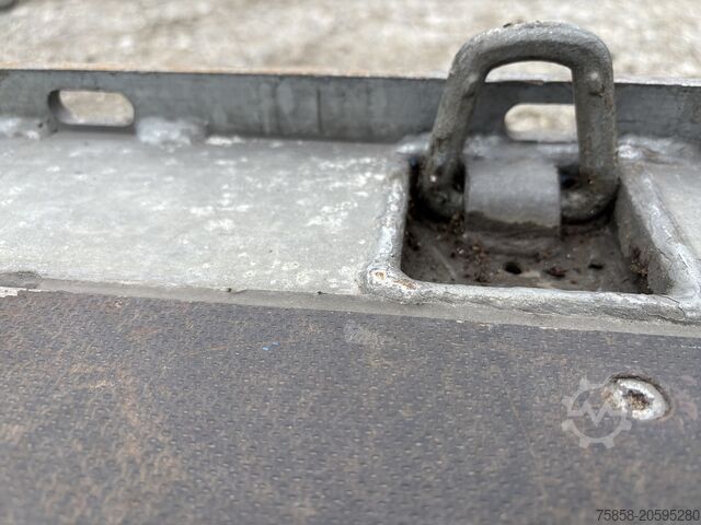 Swap body open Wecon Verzinkte Plattform Zurringe+Lochleiste