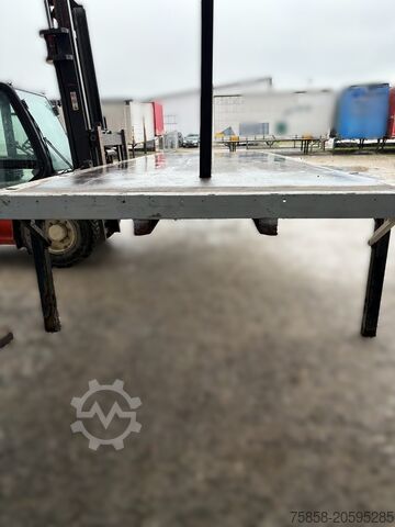 Swap body open Krone Plattform 7,82m mit Steckrungen mittig