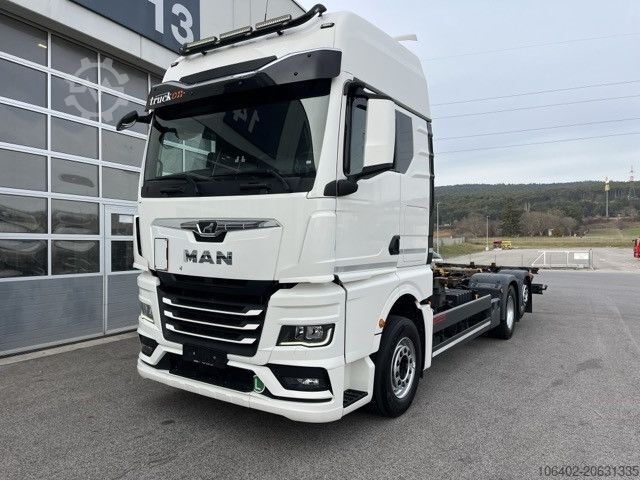 Swap body truck MAN TGX 26.470 6x2-4 LL CH Multiwechsler
