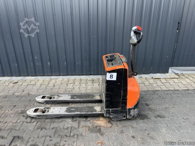Niederhubwagen BT LWE200
