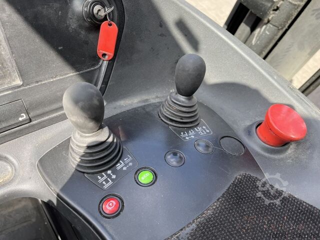 Reach Truck Linde R16-01