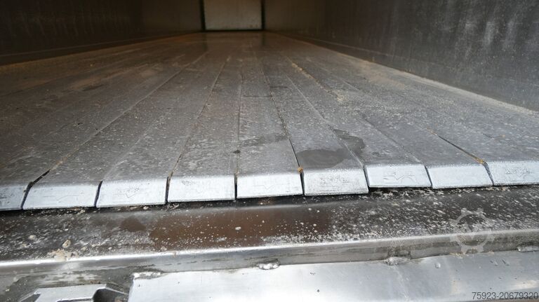 Schubboden Kraker 3 AXLE WALKING FLOOR TRAILER