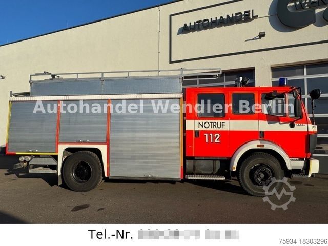 Vacuum tank truck MERCEDES-BENZ 1726 LF24 4x2 Tank 3000l 8-Gang Split Dachwerfer