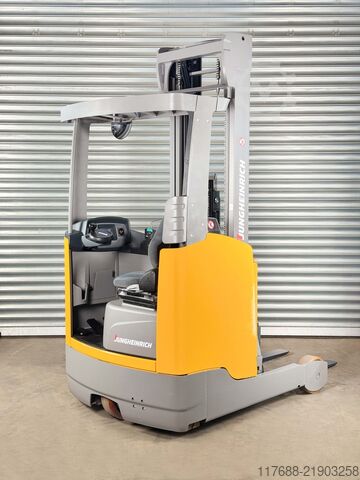 Reach truck Jungheinrich ETV 318 - Service Neu - 4.657 Std. Batterie 85%