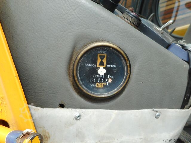 Telescopic loader Caterpillar TH83 ( 4 Tonnen 12,5 Meter )