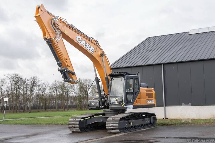 Raupenbagger CASE CX 250 E