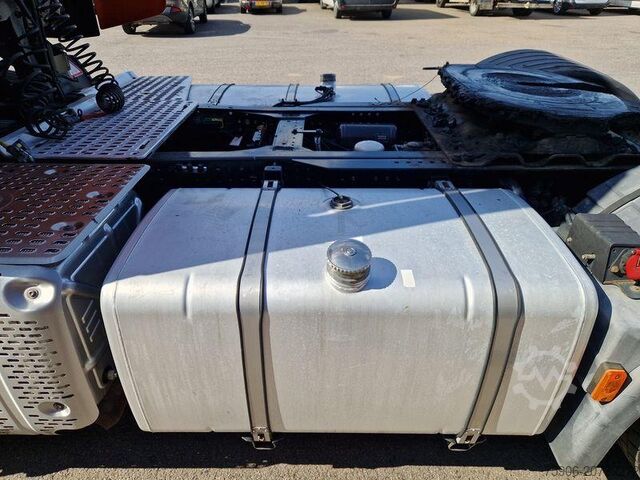 Standard-Zugmaschine Iveco Stralis