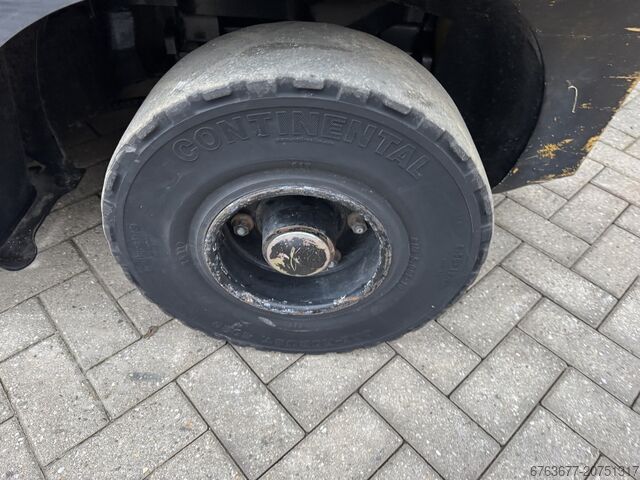 Hyster H3.0FT Duplo 300 Seitenschieber / Gabelversteller LPG 2018 HYSTER H3.0FT Duplo 300 Sideshift / Vorkversteller LPG 2018