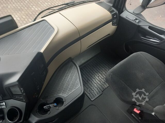 Standard tractor unit Mercedes-Benz Actros 1845 LS Big Space