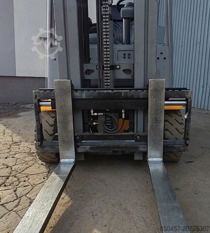 Elektrisch – 3 Räder Jungheinrich EFG 215 4.4m/ 2020y/ 9076h