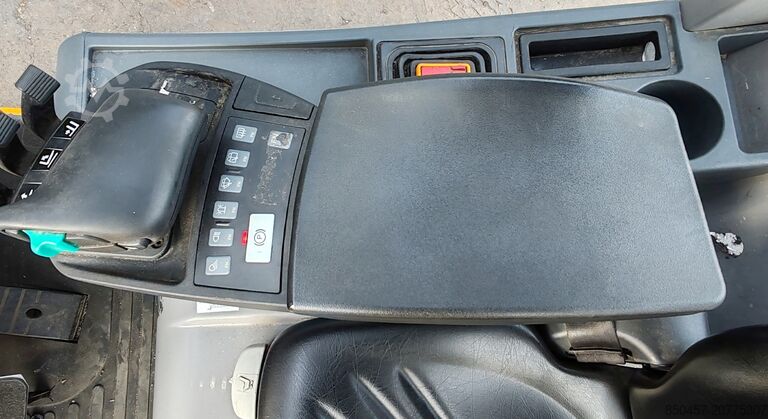 Elektrisch – 3 Räder Jungheinrich EFG 215 4.4m/ 2020y/ 9076h