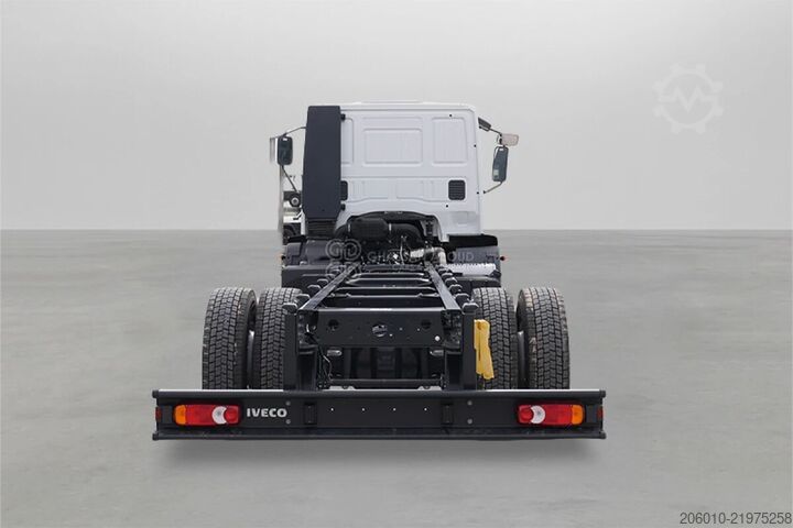Chassis cab IVECO Euro Cargo ML180