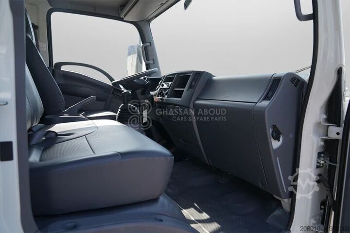 Chassis cab Isuzu NPR 85H