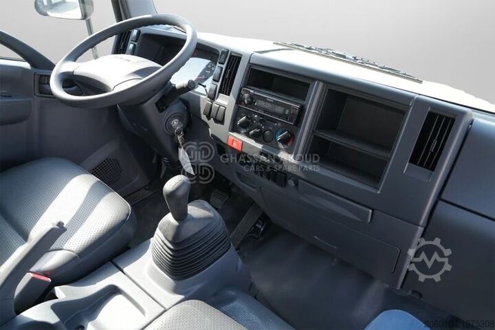 Chassis cab Isuzu NPR 85H