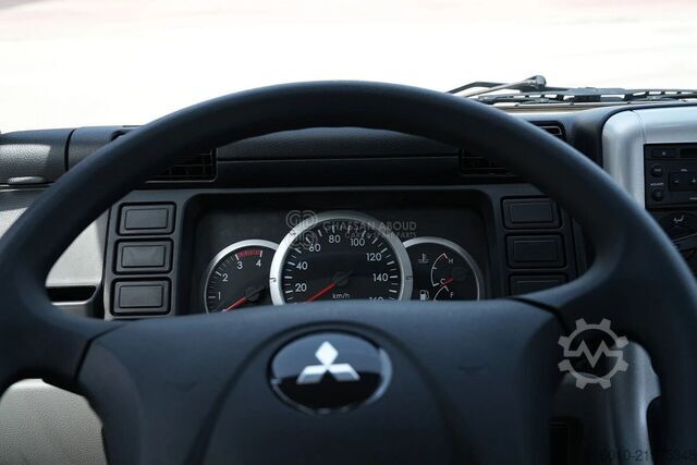 Fahrgestell mit Fahrerhaus Mitsubishi Canter