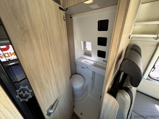 Wohnwagen/Wohnmobil Fiat Weinsberg Carabus 600 K | 4 Posti Letto | Completamente Attrezzato