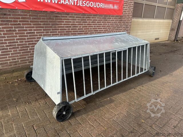 Stallmaschine Lammeren voerplaats met overkapping