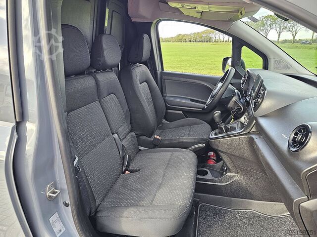 MERCEDES-BENZ CITAN 112 CDI 3-Seater Long MBUX Air Conditioning Tow Bar Navigation 115 HP Euro 6 Cru MERCEDES-BENZ CITAN 112 CDI 3-Zits Long Mbux Airco Trekhaak N...