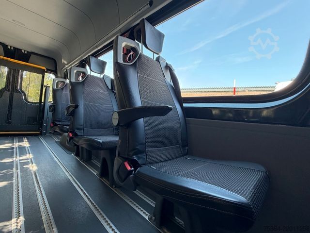 Minibus VOLKSWAGEN Crafter 2.0 Tdi 84 kw L3H2 9Sitze Klima Tempomat