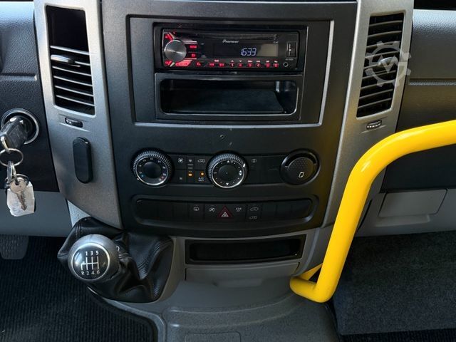 Minibus VOLKSWAGEN Crafter 2.0 Tdi 84 kw L3H2 9Sitze Klima Tempomat