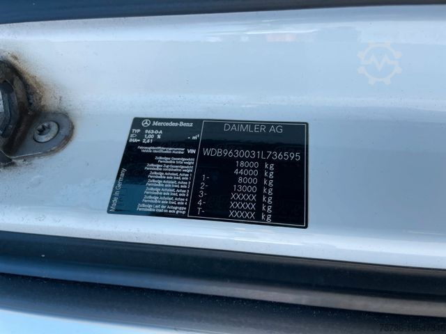 Box truck MERCEDES-BENZ Actros 1845 LL/ BDF / 2x AC / EU6 / Assistenten