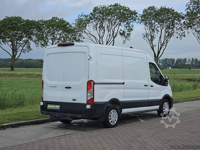 High-roof van FORD TRANSIT 2.0 L2H2 Automaat Euro6!